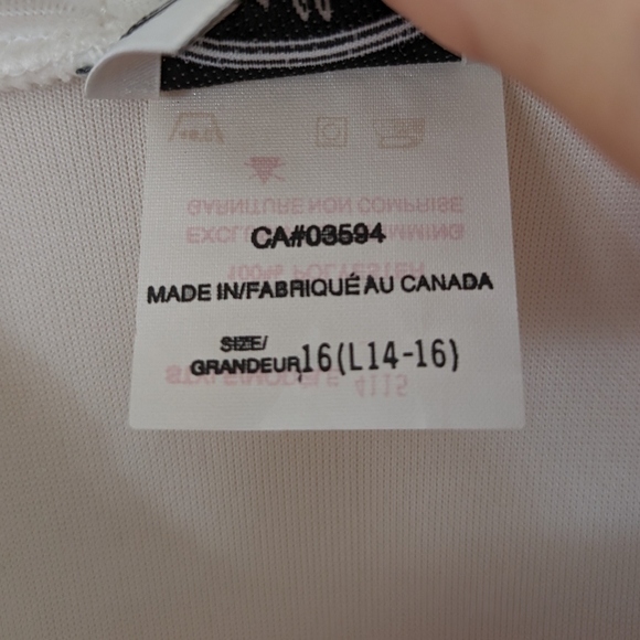 Kelly, Vintage, House white velvet coat, textured cuffs and collar, size Large. - Picture 10 of 16